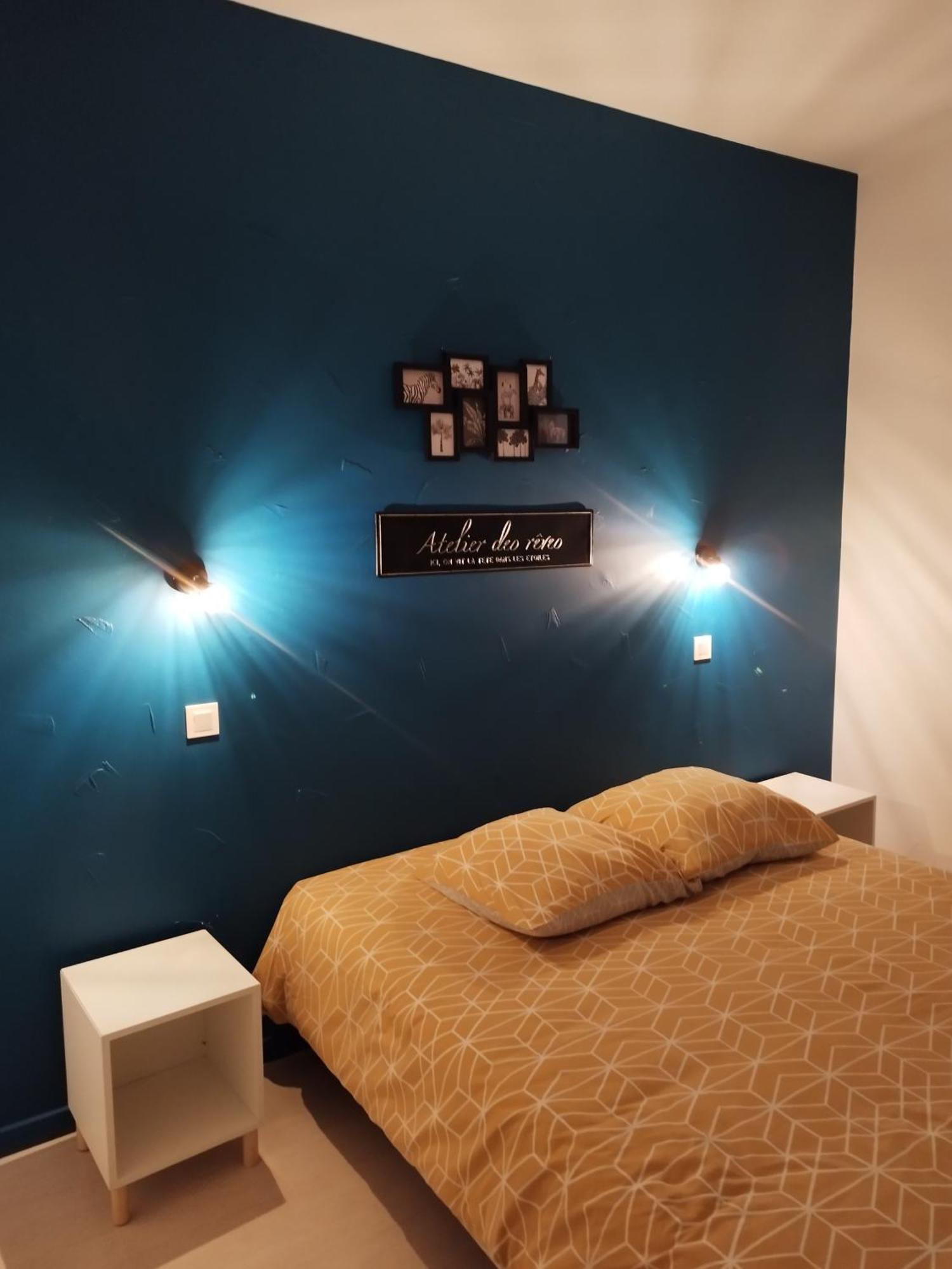 Hotel De La Loube La Roquebrussanne Экстерьер фото